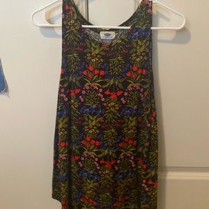 Small old navy floral tank